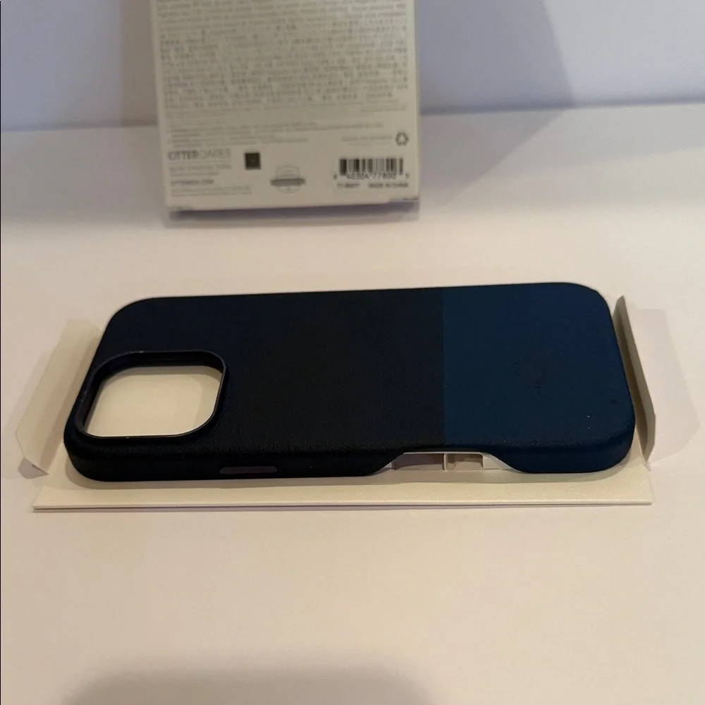 OtterBox Statement Series Navy Leather Case/iPhone 16 Pro Max
